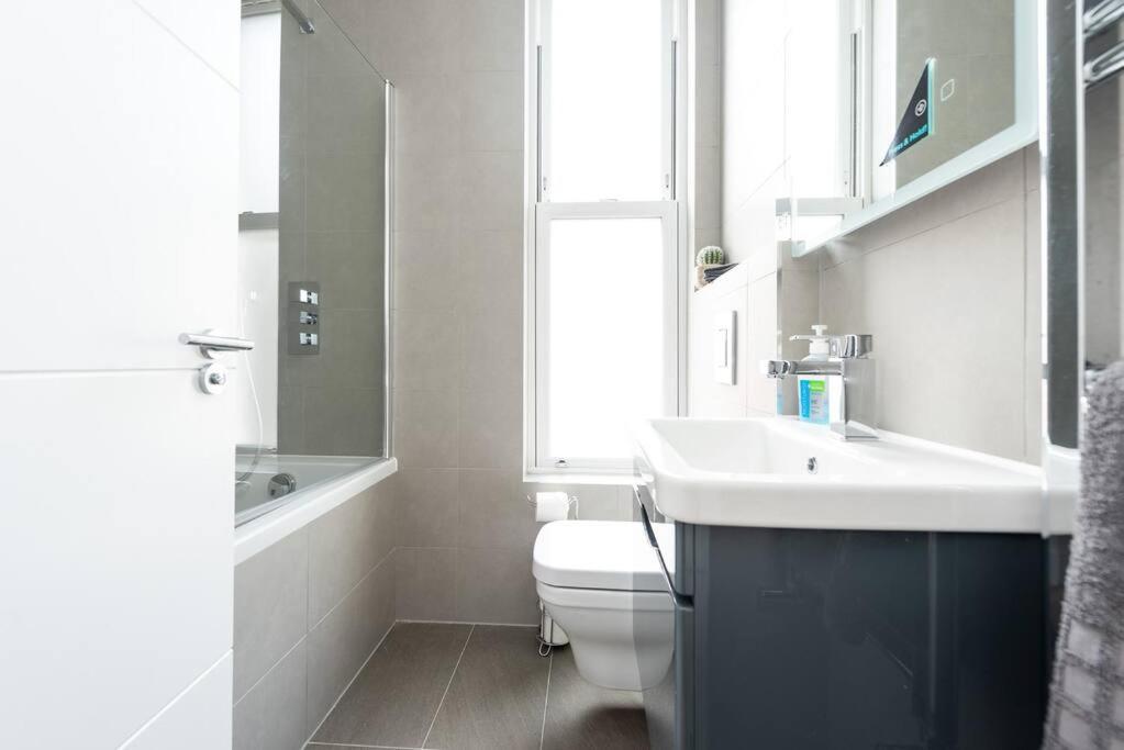 Beautiful Apartment By Hyde Park Ss2 London Eksteriør bilde